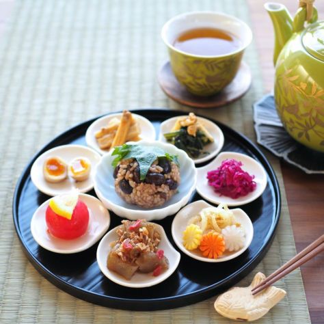 豆皿や複数使いに七福 箸置き