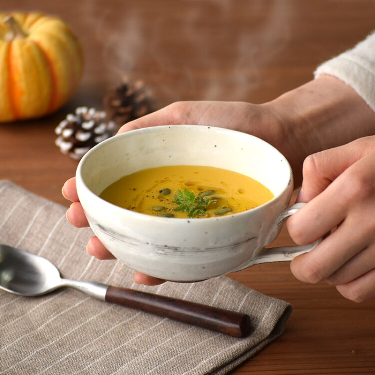 ほっと温まるスープのうつわ