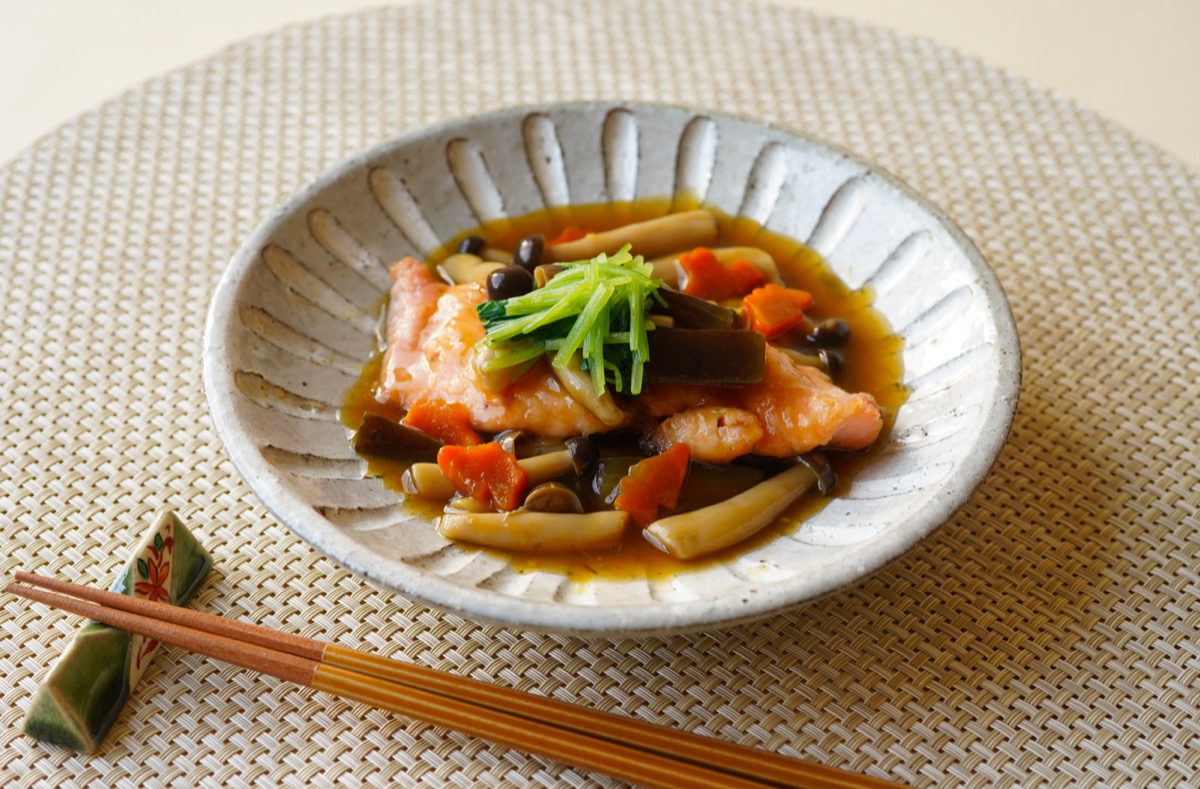 秋鮭のきのこあんかけ