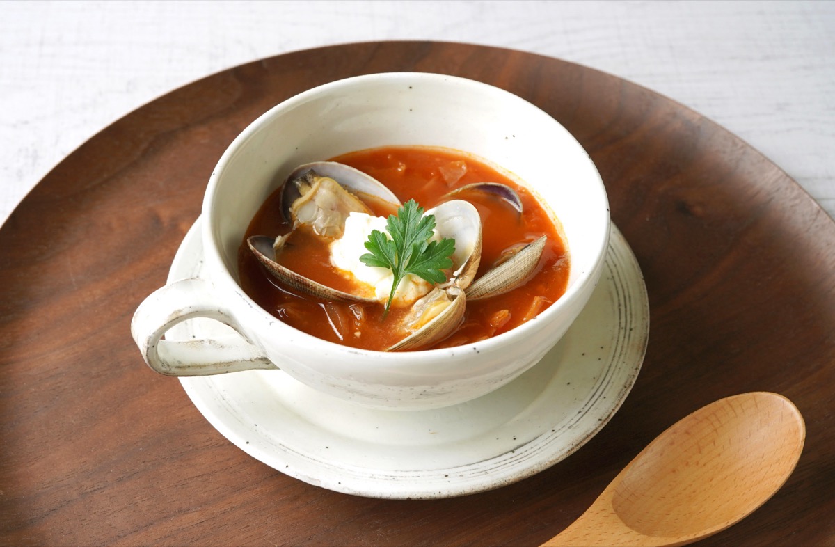 あさりと春キャベツのトマトスープ