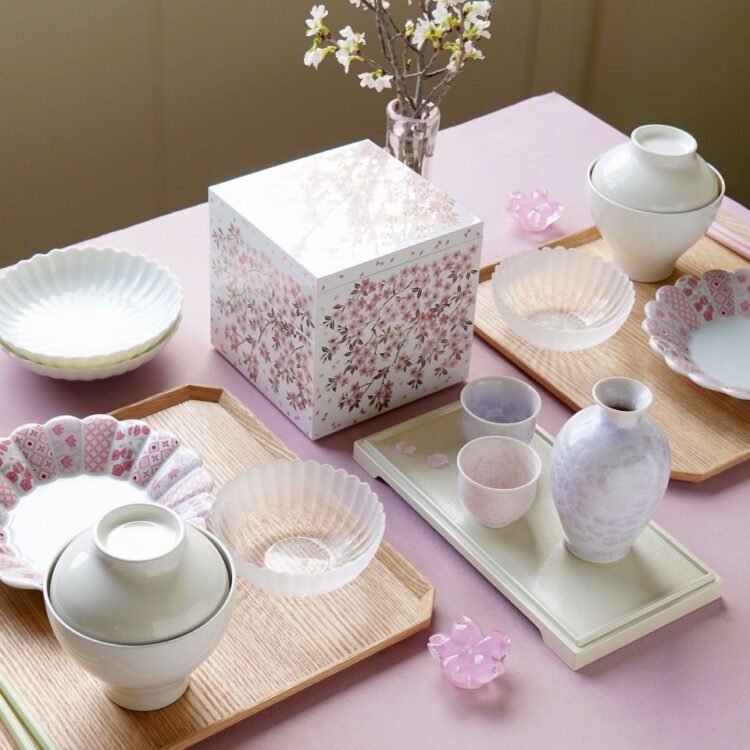 春のうつわと桜の テーブルコーディネート