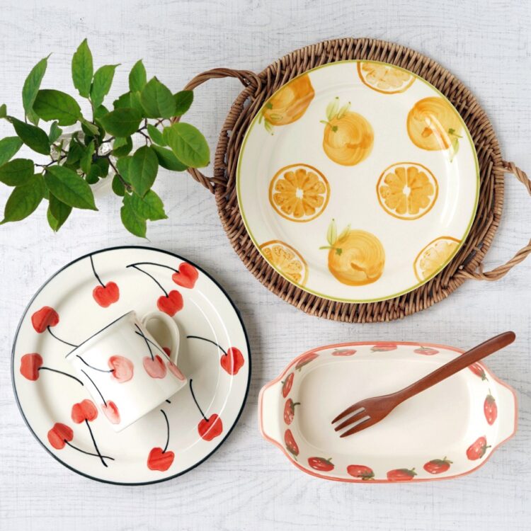 フルーツ柄のうつわ