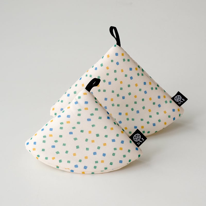 とんがり鍋つかみ 紙ふぶき